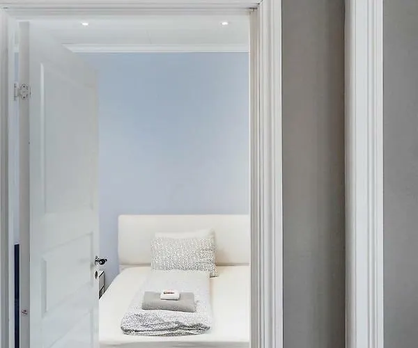 With Beautiful View To Bryggen Bergen